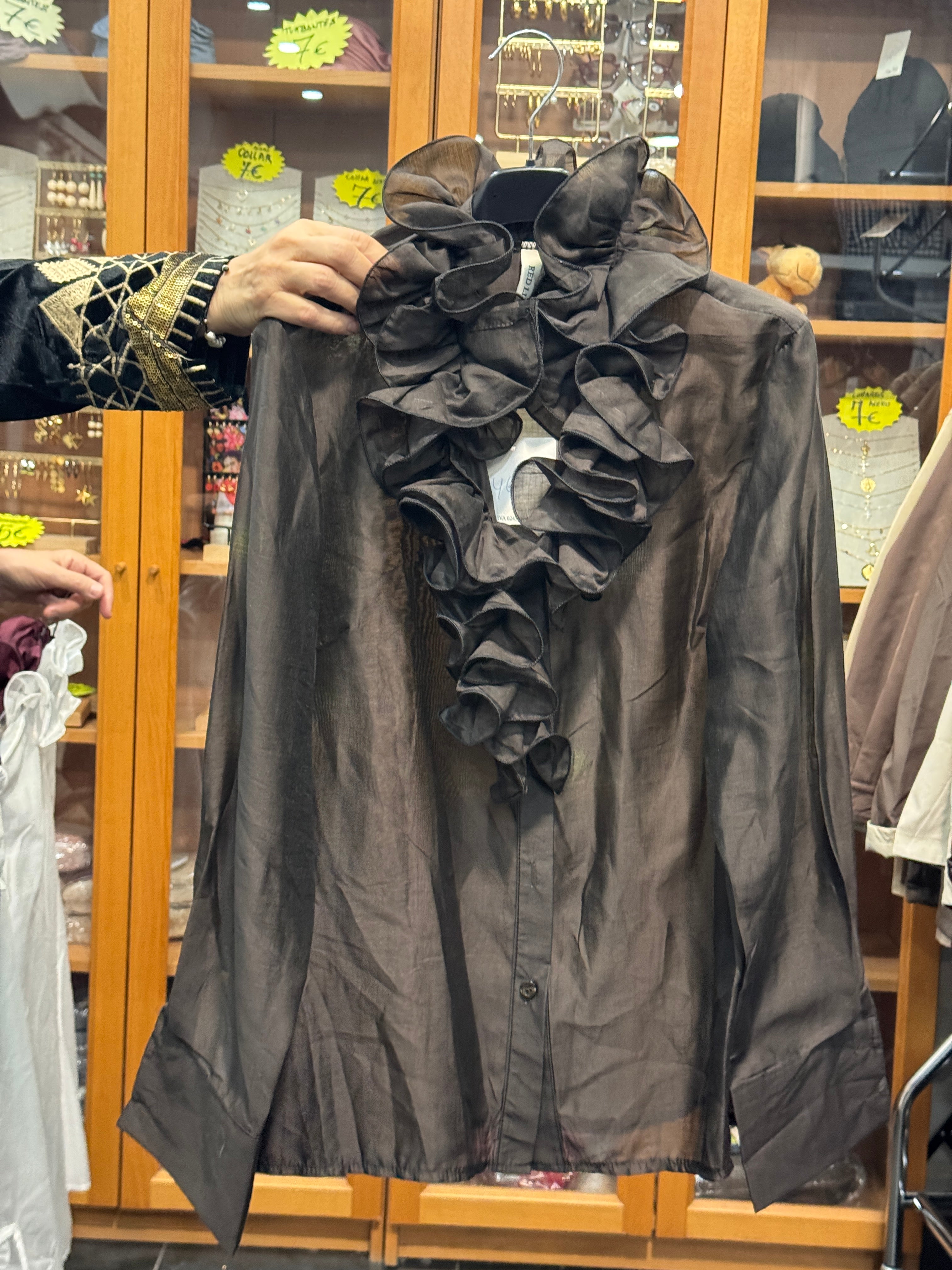 Blusa con Volante en Escote