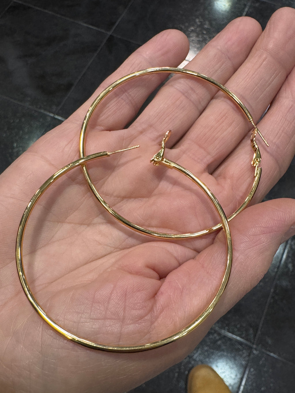 Aros Oversize Dorados Glam