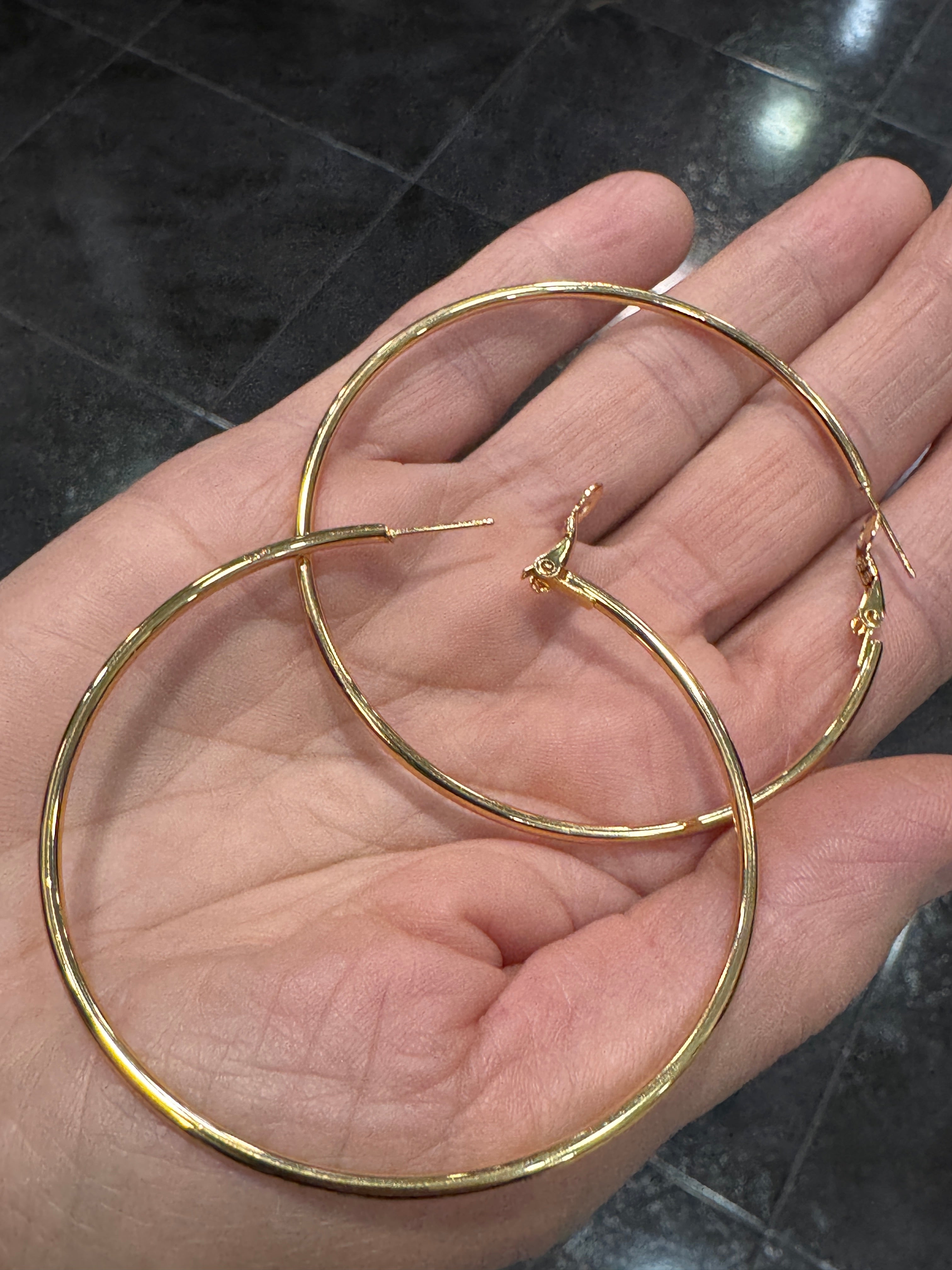 Aros Oversize Dorados Glam