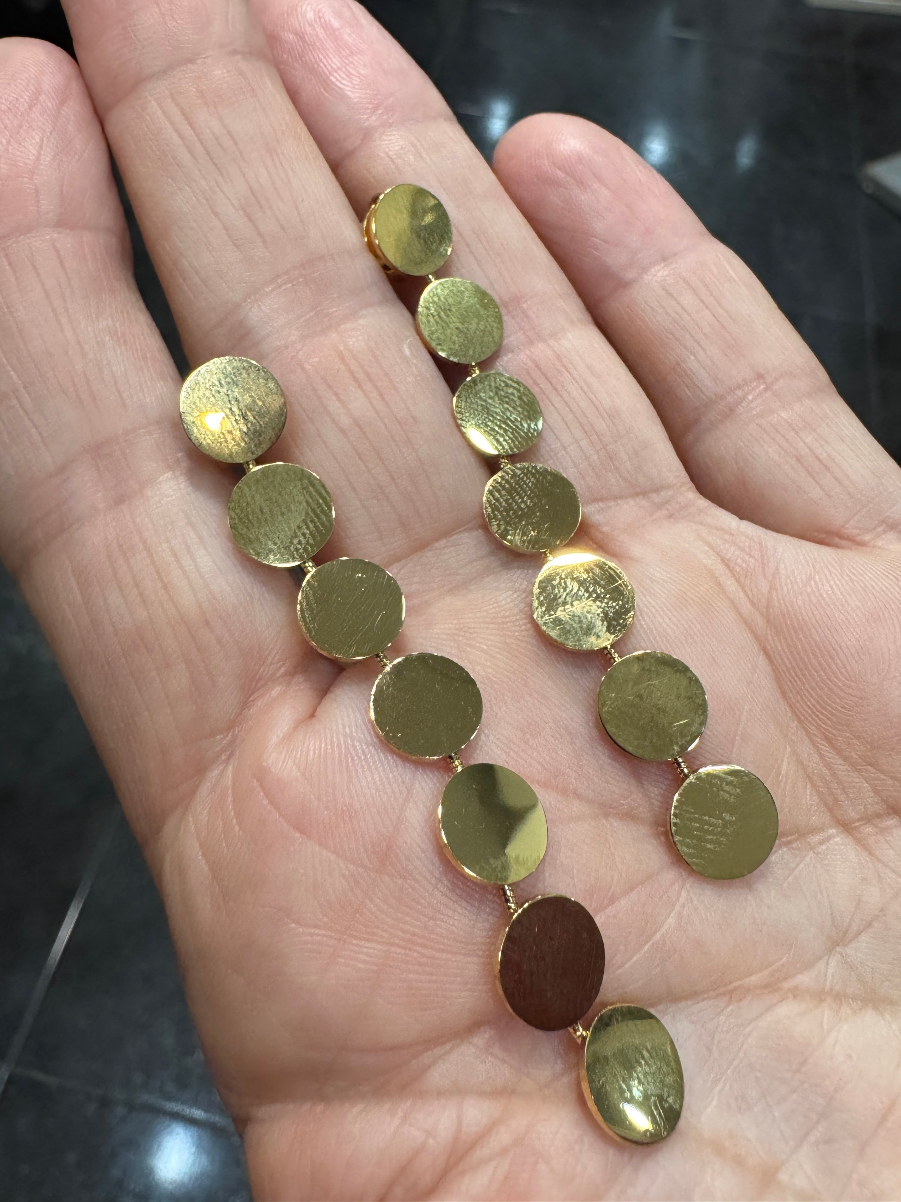 Pendientes Dorados en Cascada