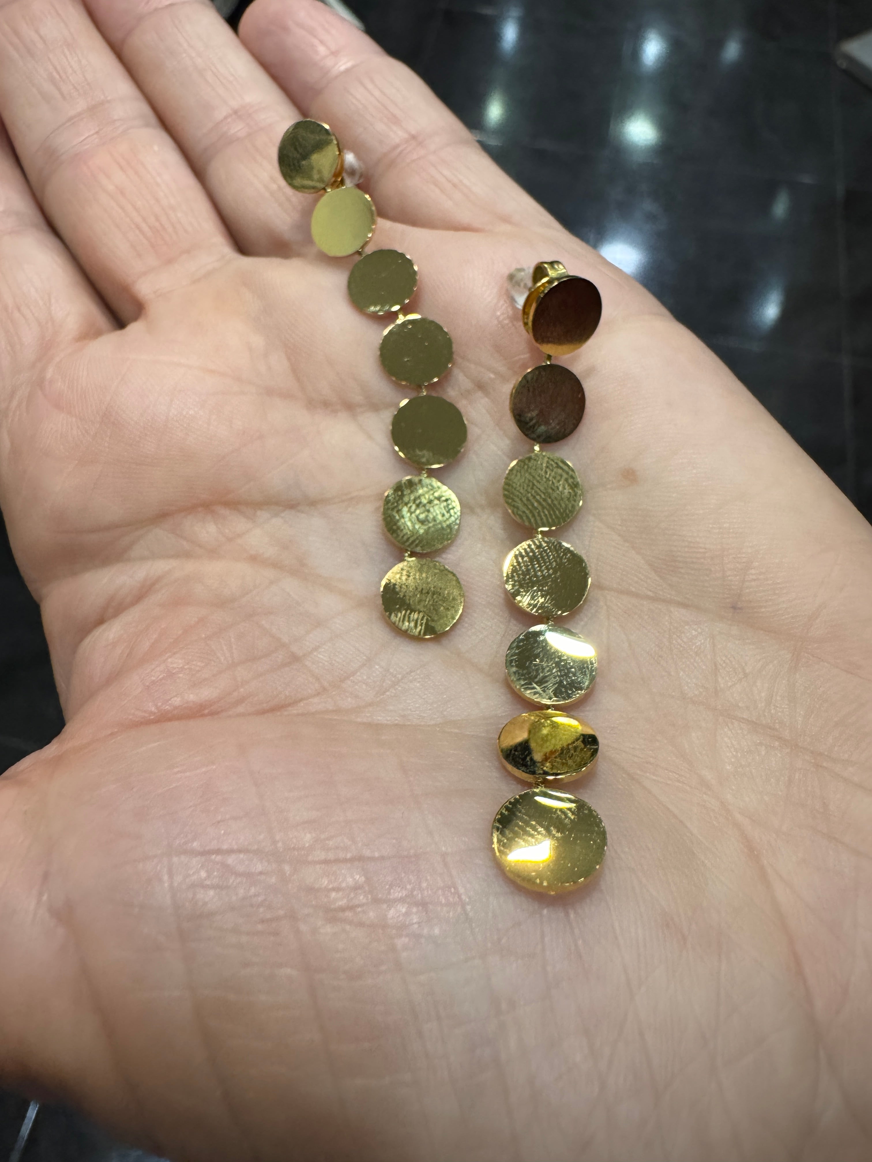 Pendientes Dorados en Cascada