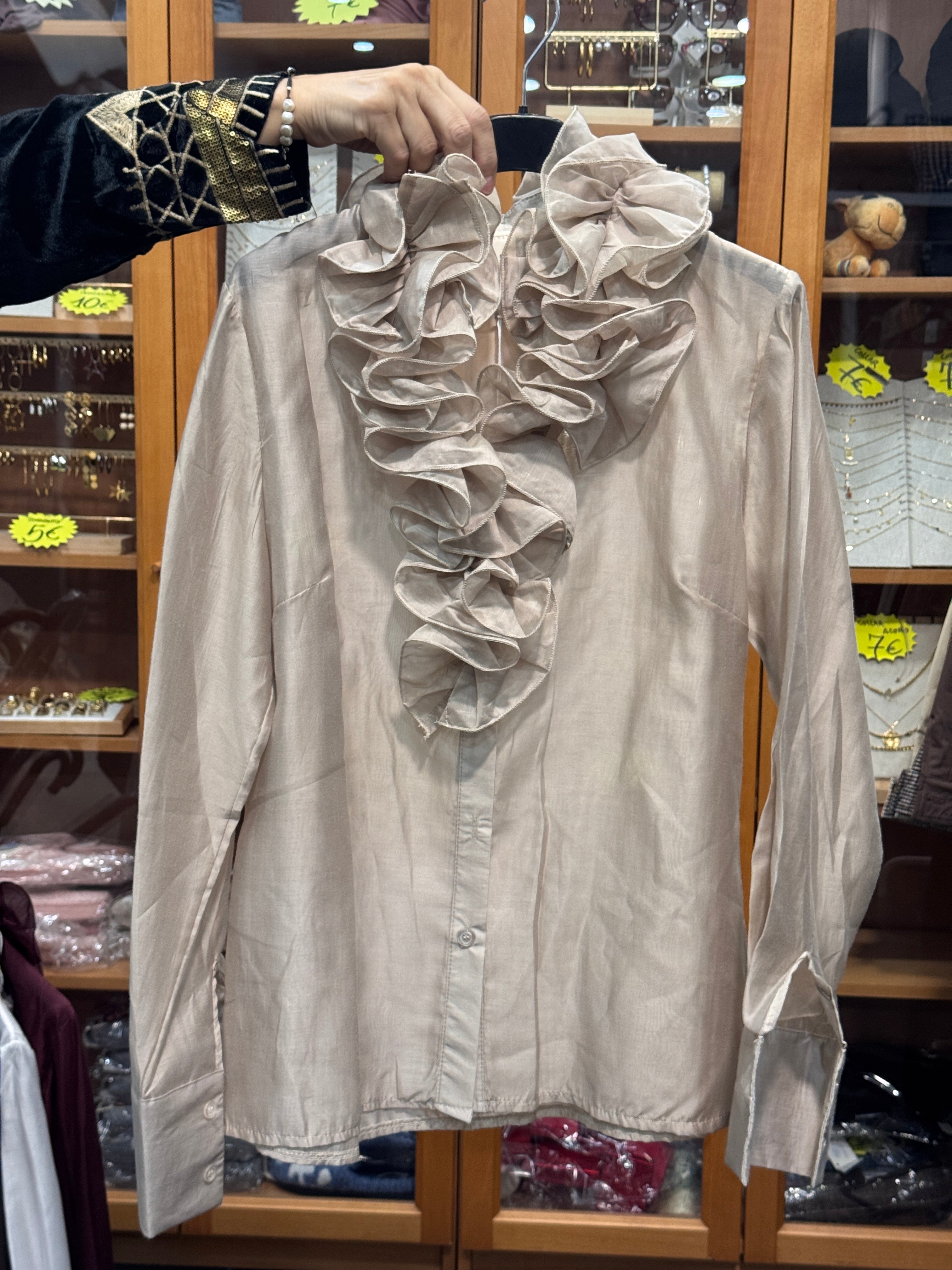 Blusa con Volante en Escote