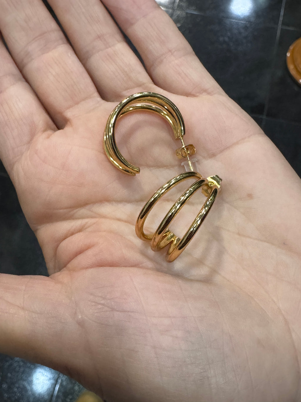 Pendientes Dorados Triple Aro Elegantes