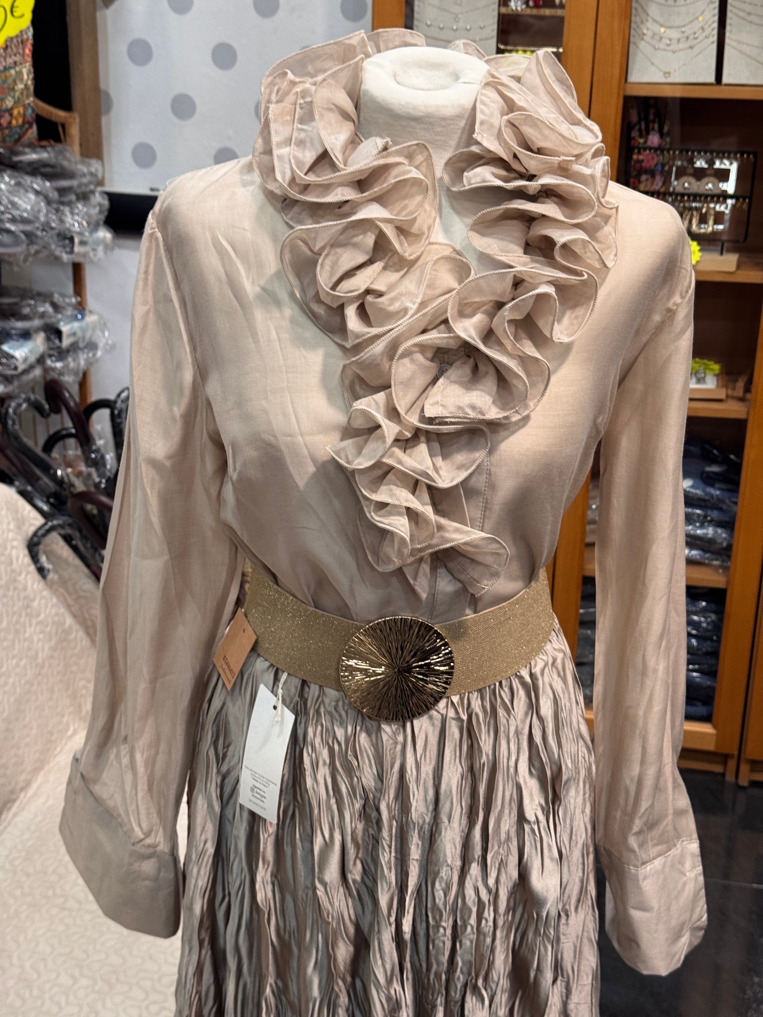 Blusa con Volante en Escote