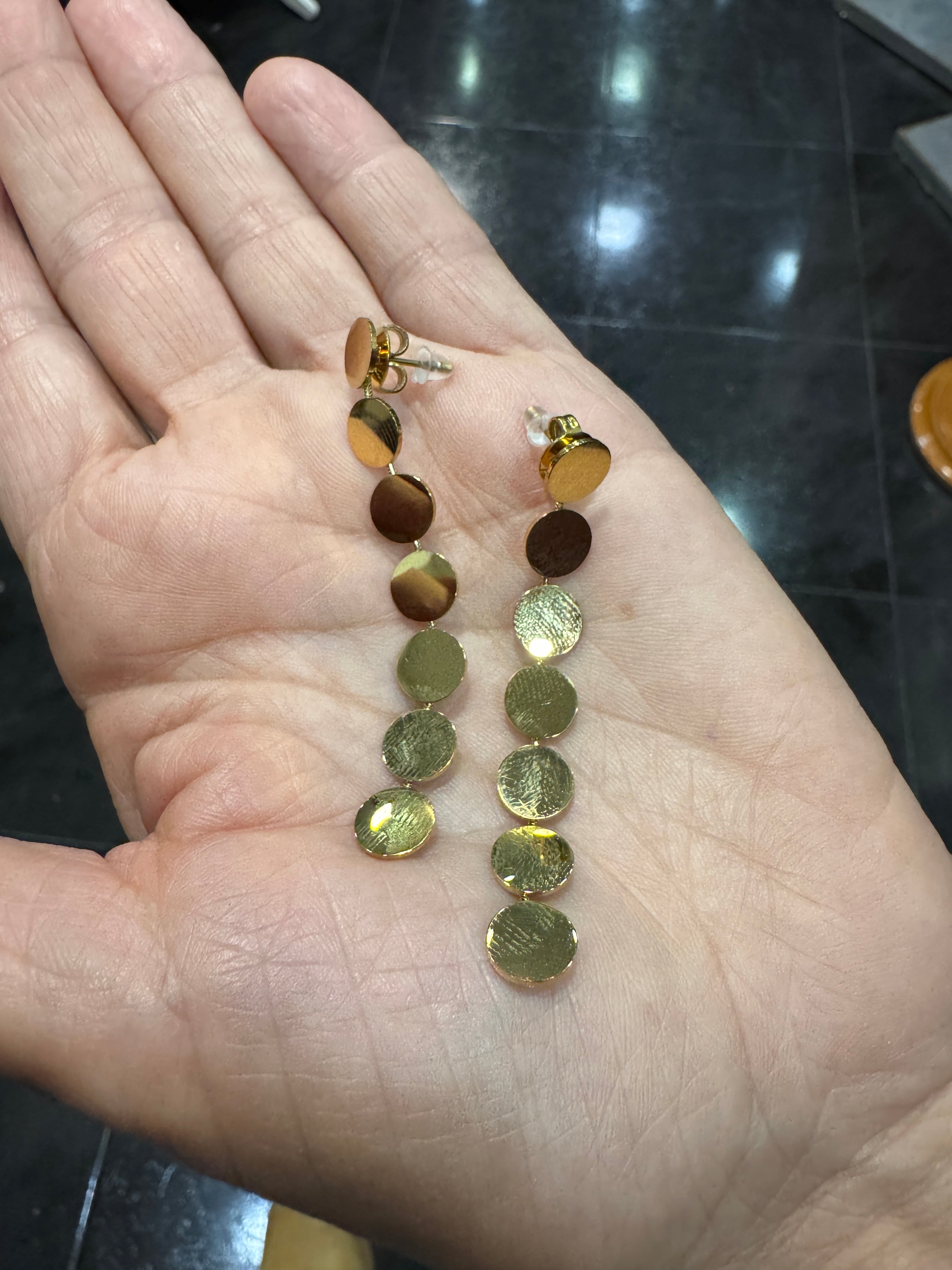 Pendientes Dorados en Cascada